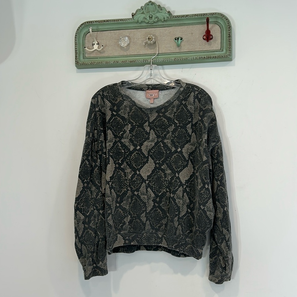 Show Me Your Mumu Snake print Boyfriend Sweatshirt Women's Clothing Womens XS
